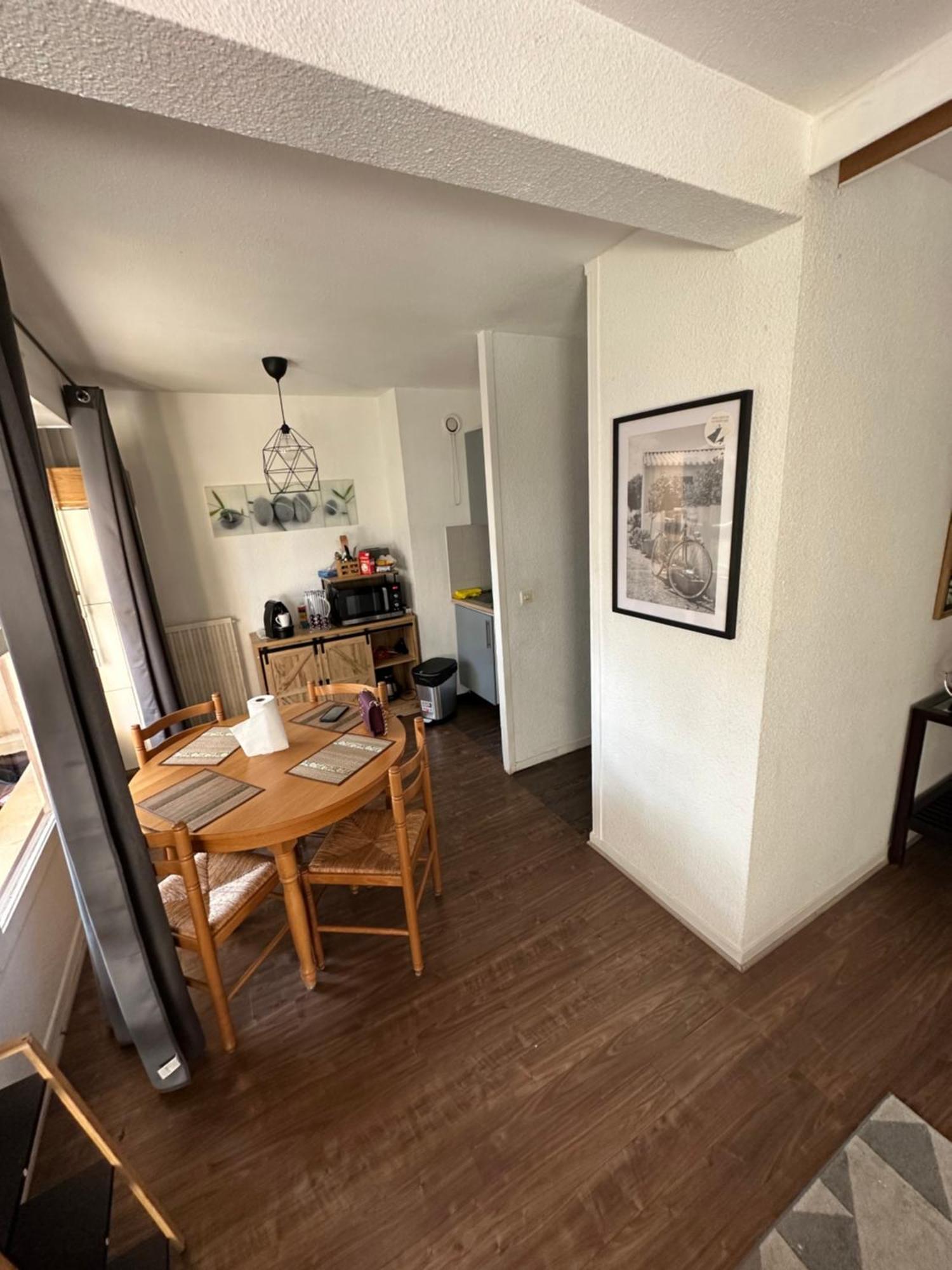 Studio Elegant A Cergy Kültér fotó