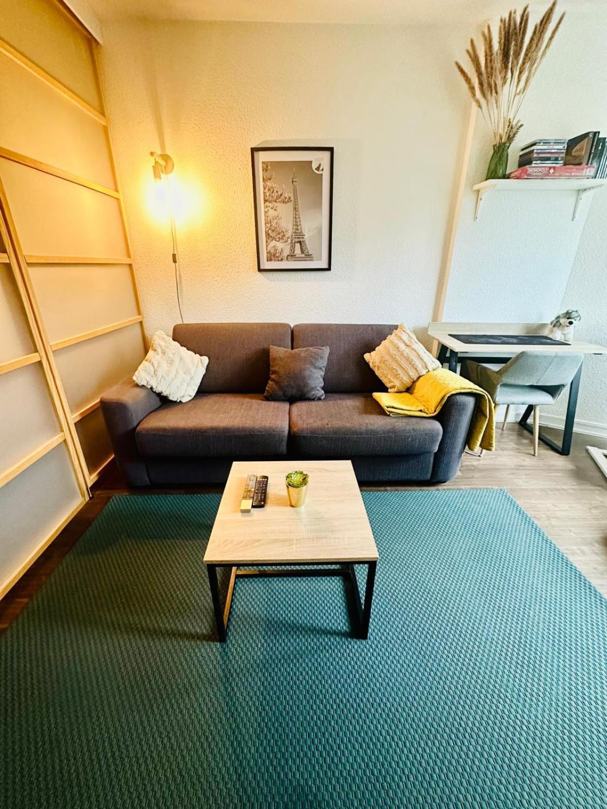 Studio Elegant A Cergy Kültér fotó